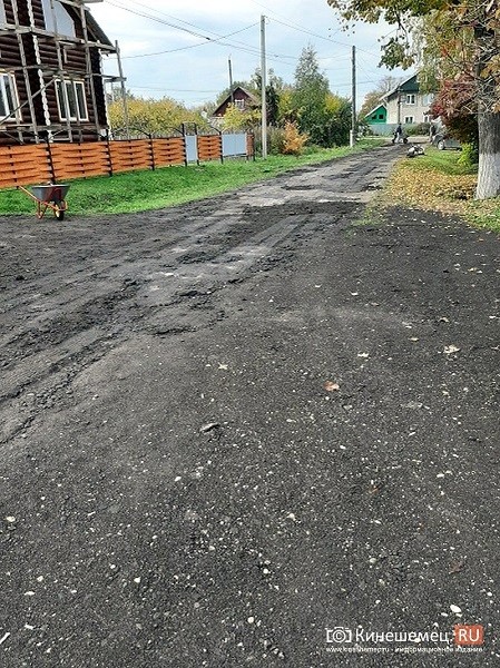 Не дожидаясь властей, жители Кинешмы за свой счет ремонтируют дороги в частом секторе фото 2
