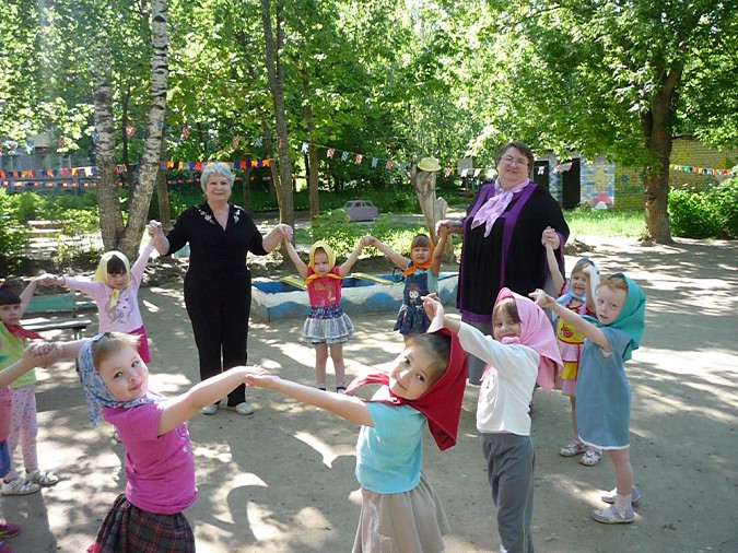 Воспитанники кинешемского детского сада торжественно объявили о начале лета фото 2