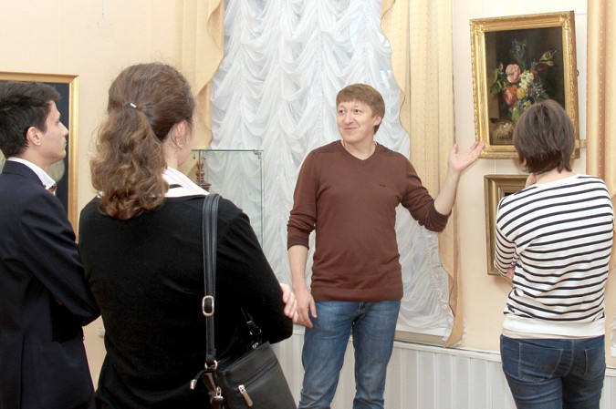 Правнук маршала Василевского посетил Картинную галерею Кинешемского музея фото 3