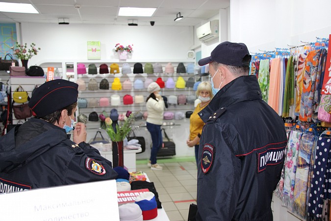 В центре Кинешмы из-за несоблюдения регламентов по коронавирусу закрыли кафе фото 5