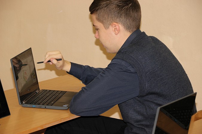 Школы Кинешмы получили новое компьютерное оборудование фото 3