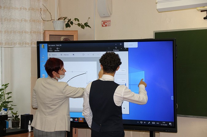 Школы Кинешмы получили новое компьютерное оборудование фото 2