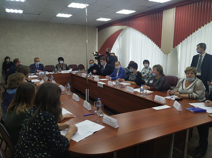 В Наволоках прошло заседание комиссии по образованию областной думы фото 7