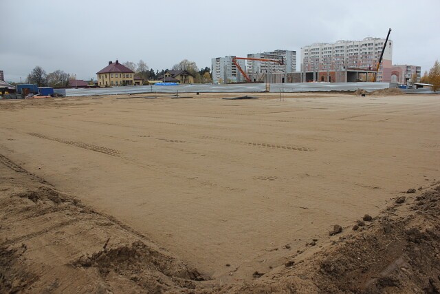 Мини-стадион на улице Гагарина планируют сдать в ноябре фото 2