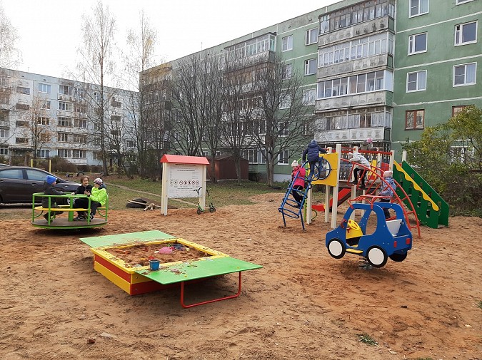 В Кинешме завершена установка детских площадок по наказам депутатам от КПРФ фото 3