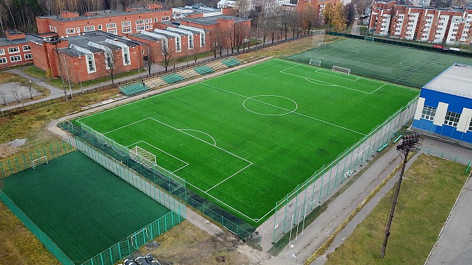 В Иванове уложено новое футбольное поле, в Кинешме - разваливается старое фото 2