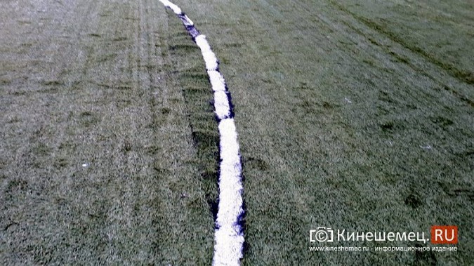 В Иванове уложено новое футбольное поле, в Кинешме - разваливается старое фото 6