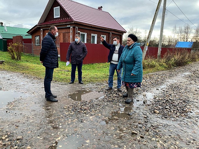 Председатель Кинешемской думы Михаил Батин принял участие в восстановлении водопровода фото 7