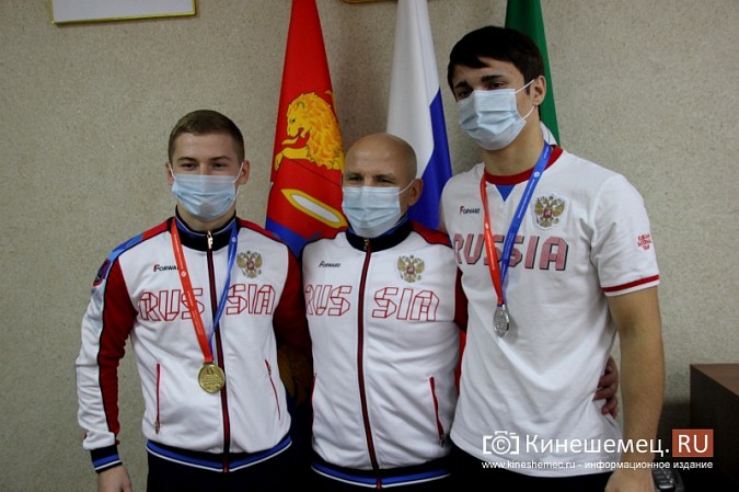 В Кинешме чествовали победителя и призера Первенства мира по самбо фото 8