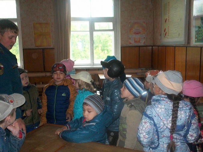 Со спецификой одной из самых отважных профессий познакомились кинешемские дети фото 11