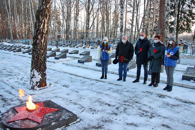 В Кинешме почтили память павших в годы Великой Отечественной войны фото 15