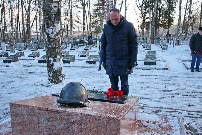 В Кинешме почтили память павших в годы Великой Отечественной войны фото 14