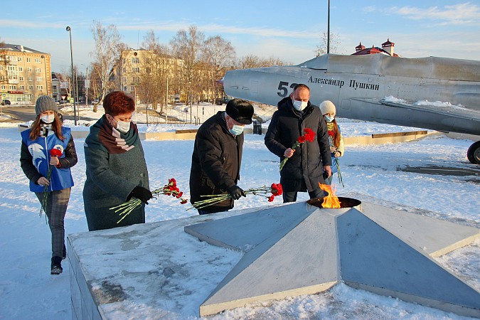 В Кинешме почтили память павших в годы Великой Отечественной войны фото 5
