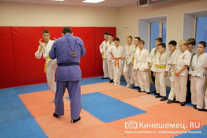 В ДЮСШ «Волжанин» отремонтировали зал для спортивной борьбы фото 7