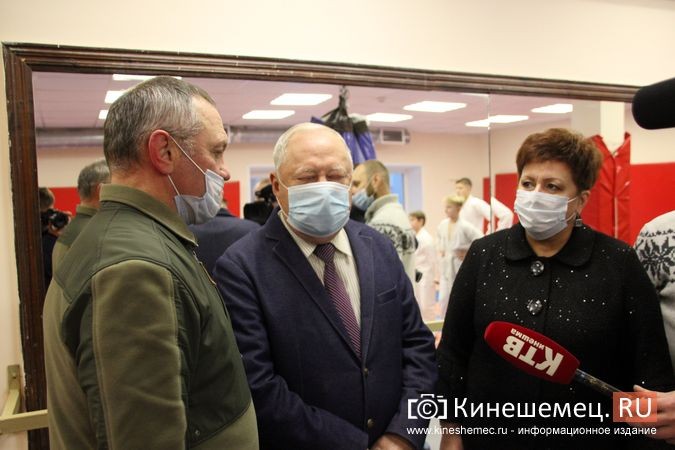 В ДЮСШ «Волжанин» отремонтировали зал для спортивной борьбы фото 8