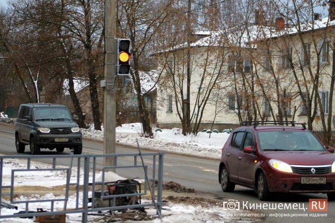 Светофор на перекрестке улиц Правды и Менделеева заработает до конца недели фото 3