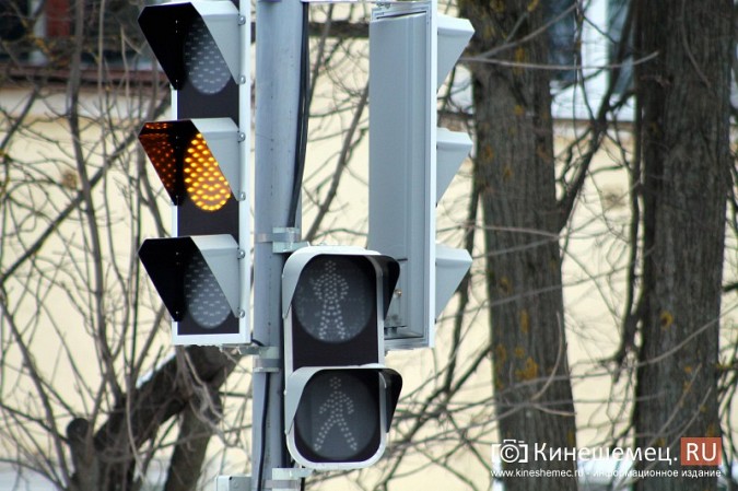 Светофор на перекрестке улиц Правды и Менделеева заработает до конца недели фото 2