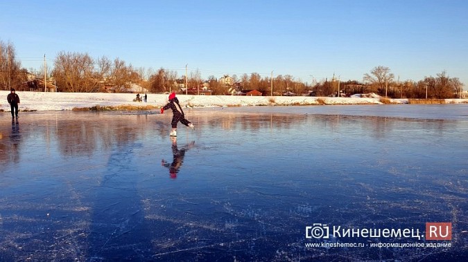 Кинешемцы облюбовали речные просторы для катания на коньках фото 6