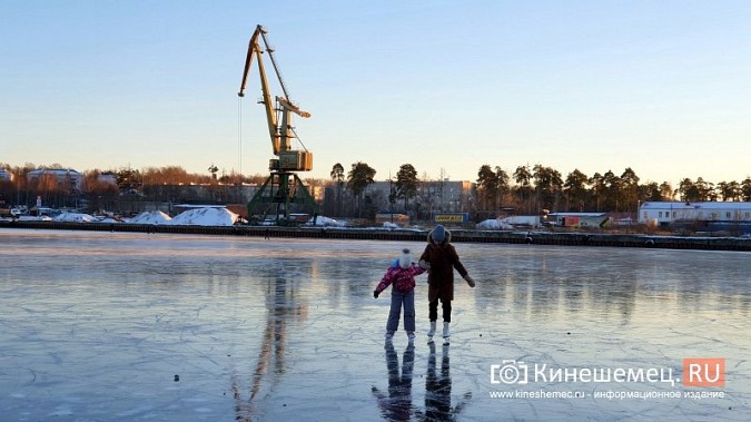 Кинешемцы облюбовали речные просторы для катания на коньках фото 2