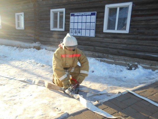 В колонии-поселении в Кинешемском районе прошли пожарно-тактические учения фото 2