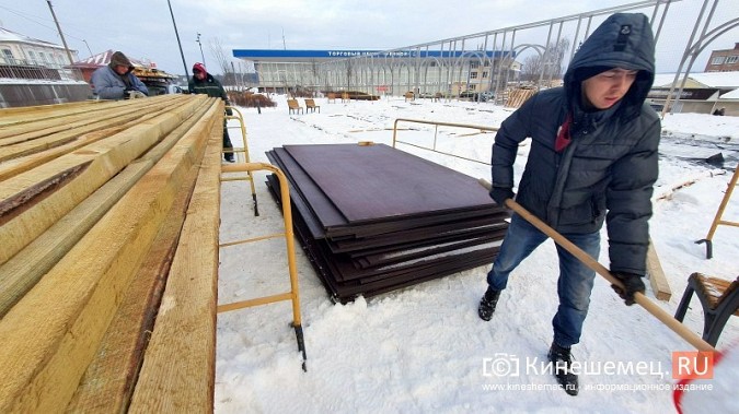 В Кинешме разбирают саркофаг из досок над новым фонтаном фото 3