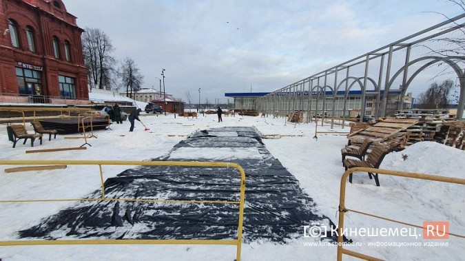 В Кинешме разбирают саркофаг из досок над новым фонтаном фото 7