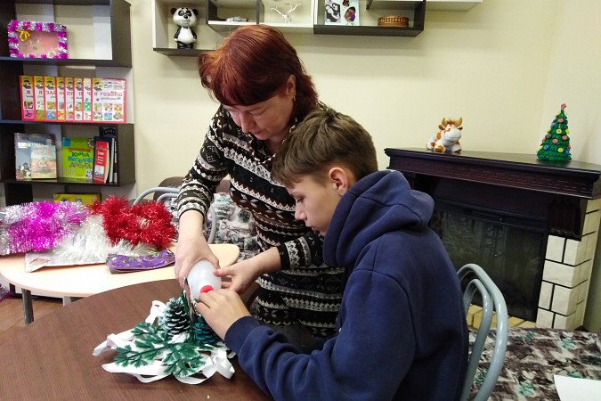 Для ребят из Кинешемского детдома провели конкурс на лучшую новогоднюю игрушку фото 3