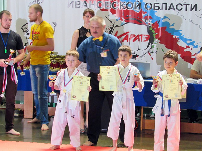 Кинешемские каратисты заняли призовые места в областном Первенстве фото 4