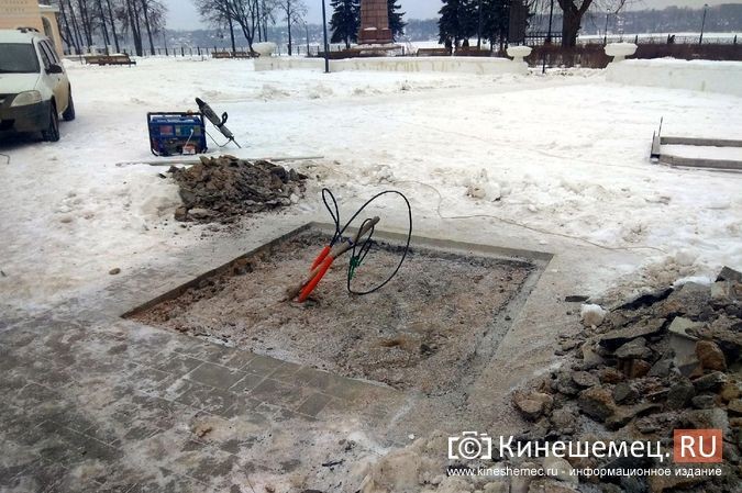 На Волжском бульваре установили 72 скамейки по демократичным ценам фото 16