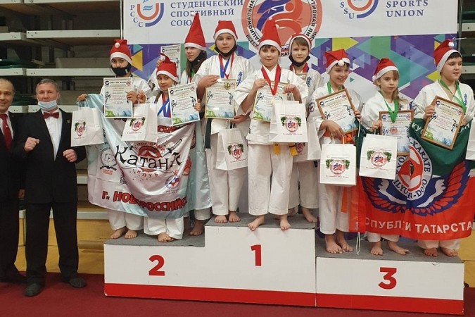 Кинешемские каратисты привезли медали с Всероссийского турнира фото 2