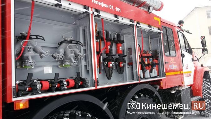 Пожарные Кинешмы получили новую автоцистерну «УРАЛ-5557» фото 3
