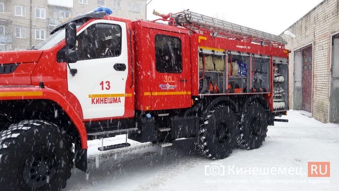 Пожарные Кинешмы получили новую автоцистерну «УРАЛ-5557» фото 5