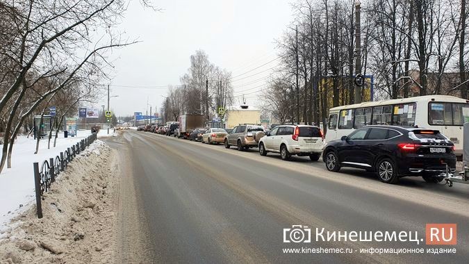 В Кинешме гости из Ростова на Hyundai Accent влетели под дорожную машину УГХ фото 9