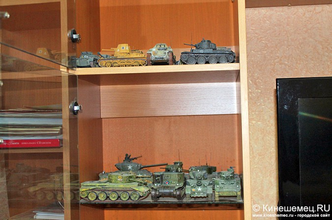 Майор МВД в отставке превратил квартиру в музей военной техники фото 12