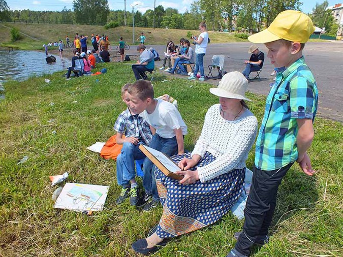 Юные художники творят на улицах Кинешмы фото 6