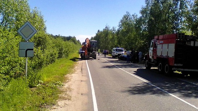 В Ивановской области «Киа» врезалась в экскаватор фото 6