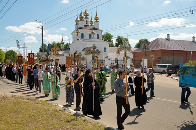 Губернатор Ивановской области пошёл крестным ходом фото 2