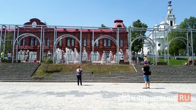 На радость детворе в центре Кинешмы забил «сухой» фонтан фото 4
