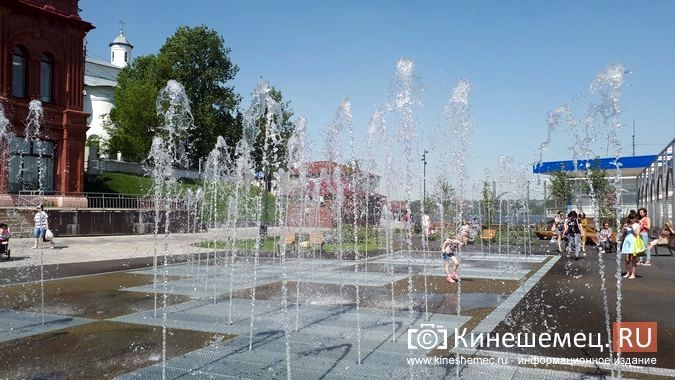 На радость детворе в центре Кинешмы забил «сухой» фонтан фото 6