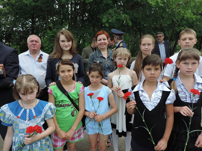 Воспитанники Кинешемского детского дома радостно приветствовали ветеранов фото 4