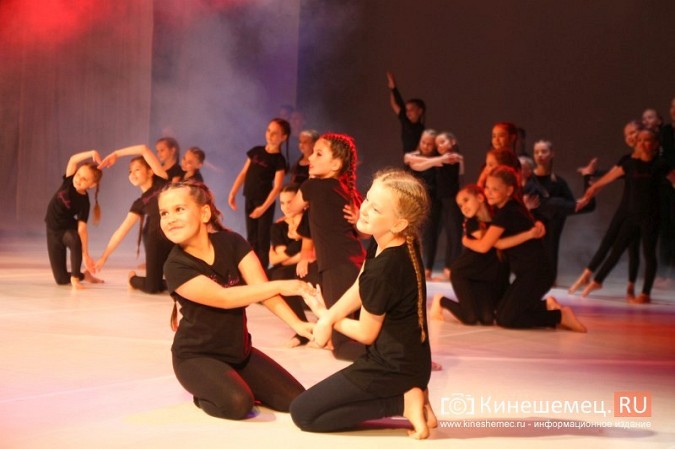 Хореографический коллектив «Вдохновение» выступил с отчетным концертом в театре фото 24