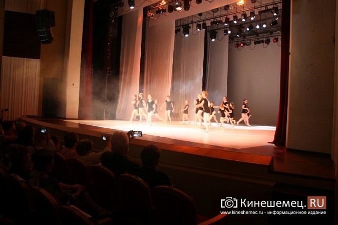 Хореографический коллектив «Вдохновение» выступил с отчетным концертом в театре фото 13