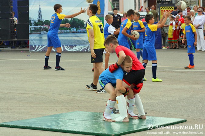 В День города кинешемцы увидели «Спортивную мозаику» фото 4