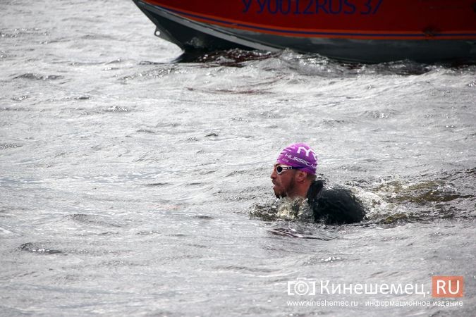 В Кинешме чемпион мира переплыл Волгу в рамках подготовки к «Swimcup-2021» фото 17