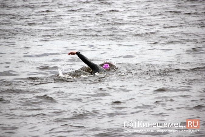 В Кинешме чемпион мира переплыл Волгу в рамках подготовки к «Swimcup-2021» фото 12