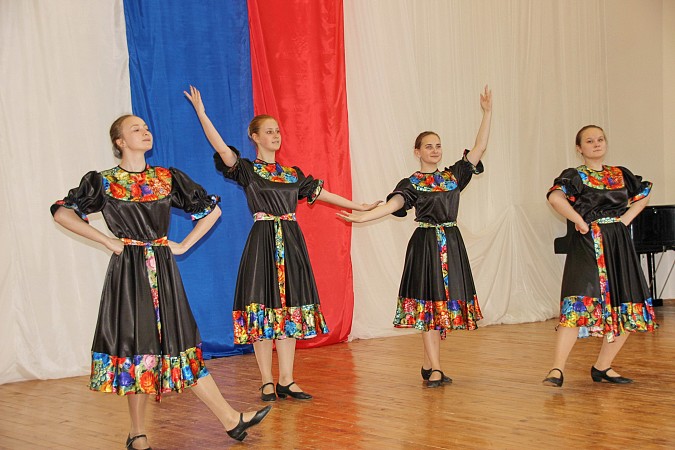 В честь Дня России в Кинешме состоялся праздничный концерт фото 13
