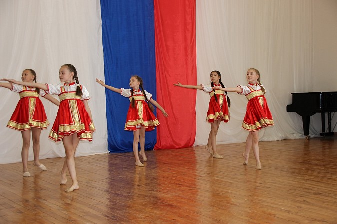 В честь Дня России в Кинешме состоялся праздничный концерт фото 12