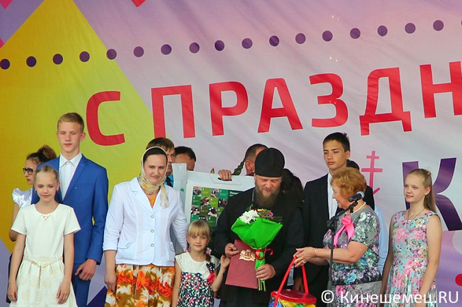 Семья кинешемского священника удостоена областной награды фото 3