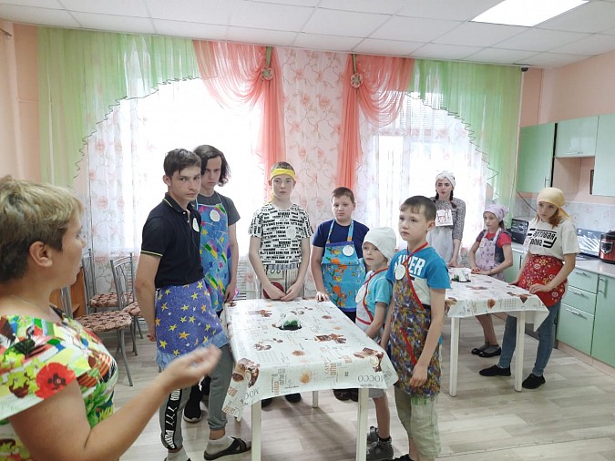 Ребята из Кинешемского детского дома сразились в кулинарном поединке фото 3