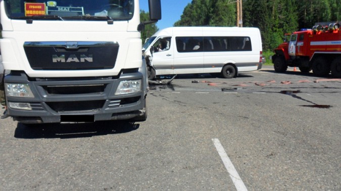 В Ивановской области в ДТП пострадали 12 пассажиров микроавтобуса фото 5